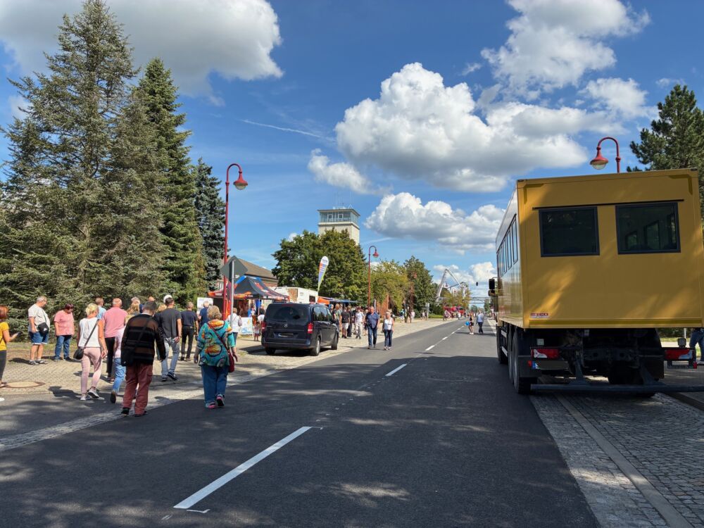 Viele Besucher lockte der Tag der offenen Tür zum 70-jährigen Bestehen des Industrieparks Schwarze Pumpe an.