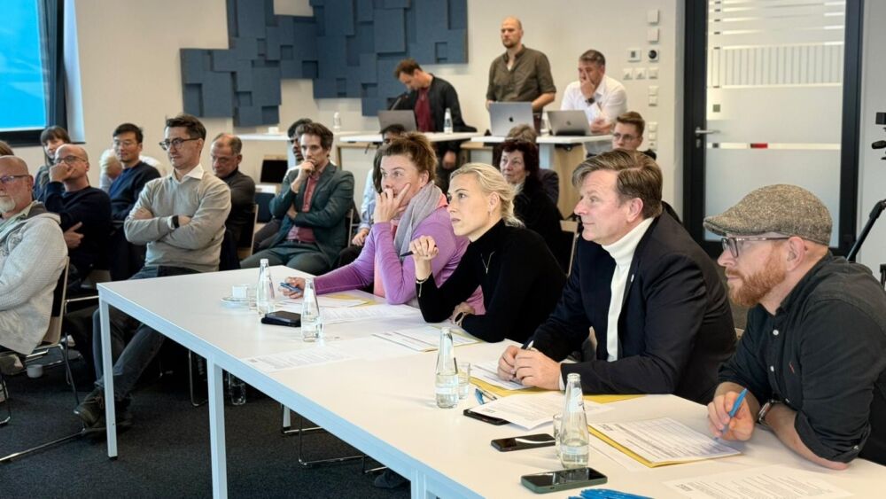 Eine Jury bewertet die Geschäftsideen im Dock3 Lausitz.