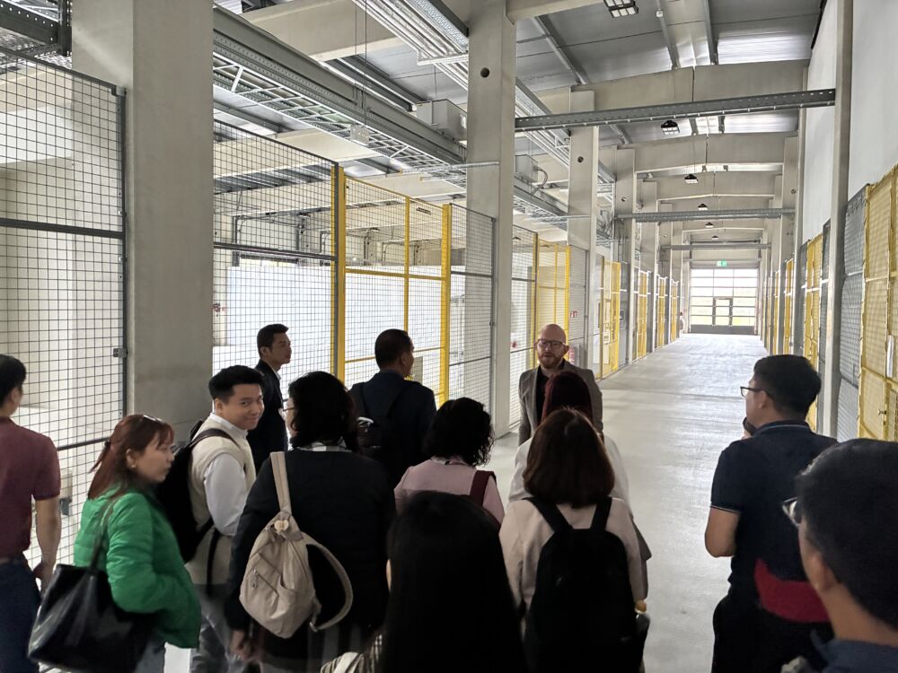 Eine Delegation vietnamesischer Führungskräfte hat am 1. September 2026 den Industriepark Schwarze Pumpe besucht.